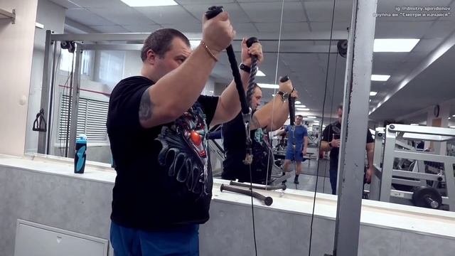 лечение плечей при жиме лёжа Павел Колохин смотреть онлайн