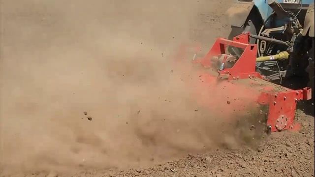 навесная фреза для МТЗ-80. Обработка почвы. смотреть онлайн