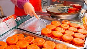 Китайская кухня. Сианьская уличная еда (Китай) – пончики с хурмой