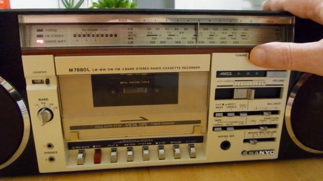 Sanyo M7880L. Тест приёма на средних волнах.