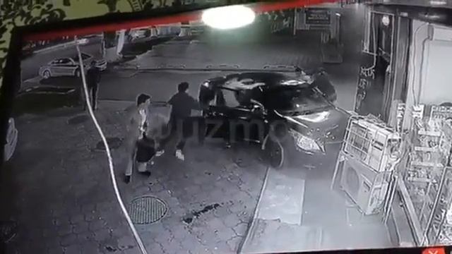 Кобальт влетает в толпу смотреть онлайн