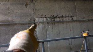Инъектирование полиуретановой смолы в холодный шов бетонирования Часть 1