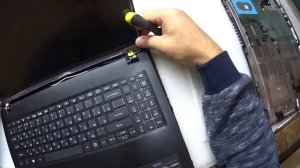 Acer aspire 3 315-54k / Заклинили петли / Разборка и замена корпуса