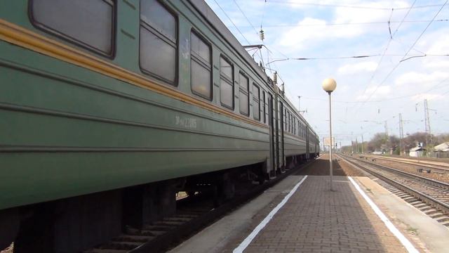 Электропоезд ЭР9П-220 смотреть онлайн