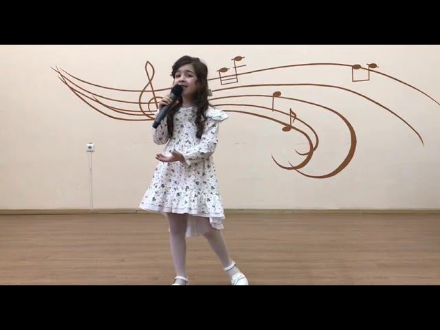 Мери Срапионян, М.Пляцковский, В.Шаинский "От улыбки" смотреть онлайн