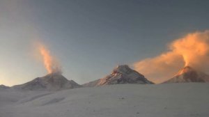 Вулкан Ключевской. Фреатический взрыв. 2021-01-23  05:30 UTC.