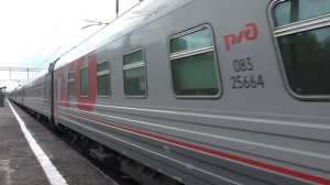 Электровоз ЭП1М-720 с пассажирским поездом