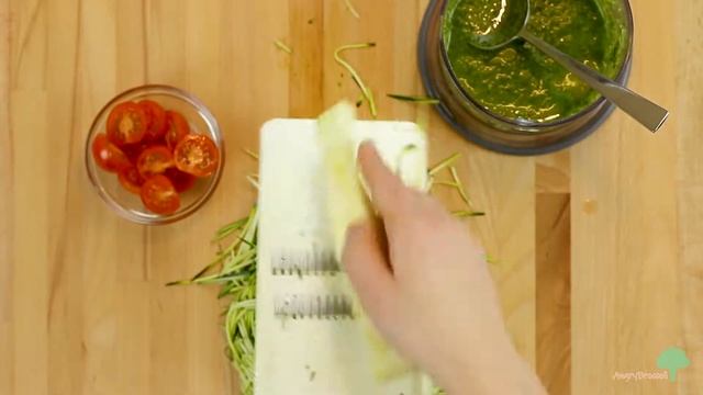 Raw Pesto Zucchini Spaghetti - Angry Broccoli Recipes смотреть онлайн