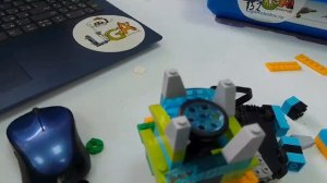 робот-вулкан