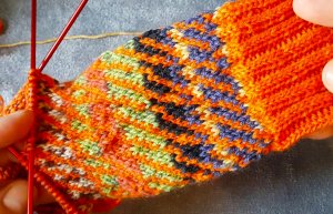 Абстрактный жаккард- саванна /Узор для ярких носков /унисекс