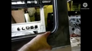 Гелендваген гниет рамка лобового стекла, давай вклеим стекло! А что? А вдруг!