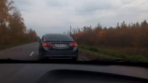 Хонда Аккорд 2.4  пытается уйти от Соляриса 1.6 до 200 км/ч