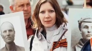 "Спасибо деду за Победу!", поёт Эдуард Мартазинов