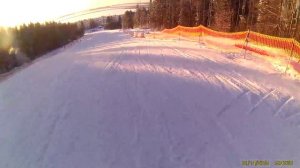 Словил кант на сноуборде и вывихнул плечо.