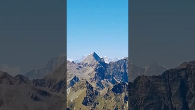 Наконец-то виден Монблан 4800м....самая высокая гора Европы.Mont Blanc