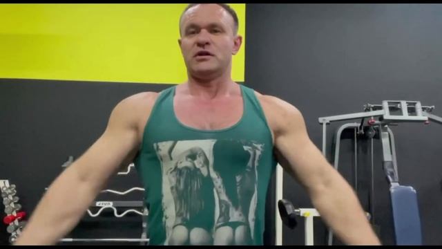 Стероидмен выдавливает бицепс на химии которого нет ? смотреть онлайн