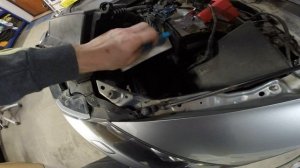 Замена воздушного фильтра на MAZDA CX-7.