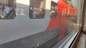 Электропоезд ЭП2Д-0096 прибывает к о.п. Речной Вокзал