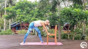 Сурья Намаскар или приветствие Солнцу - практика со стулом.