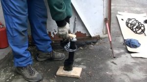 Замена передних амортизаторов и пружин Kia Rio 2