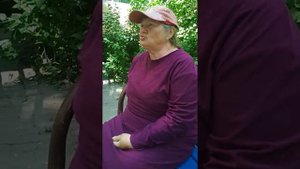Бабушка Ира из Минска отжигает!) Прикольно поёт.