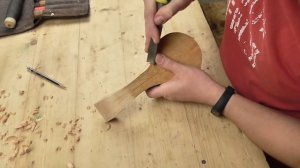 Кукса с витой ручкой, резьба по дереву