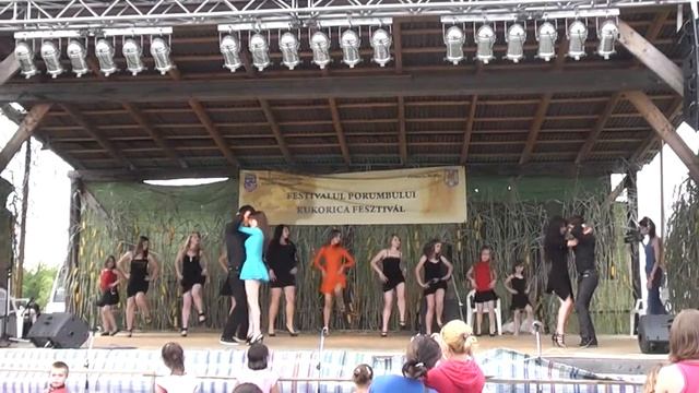 Bachata ( Aventura-Obsession) @ Romania (Domanesti) 2011 смотреть онлайн