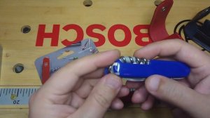 Нож Victorinox Explorer 1.6703 red+ чехол Victorinox 4.0620.1A + набор отверток 2.1201.4