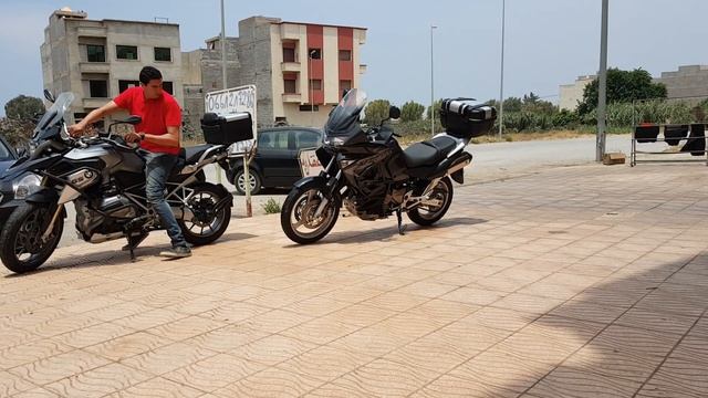 BMW R 1200GS VS HONDA VARADERO 1000CC بيئيم جيئيس / هونضا ڤاراديرو الألف سيسي смотреть онлайн