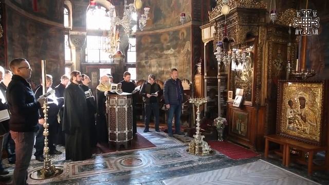Икона Богородицы «Троеручица»