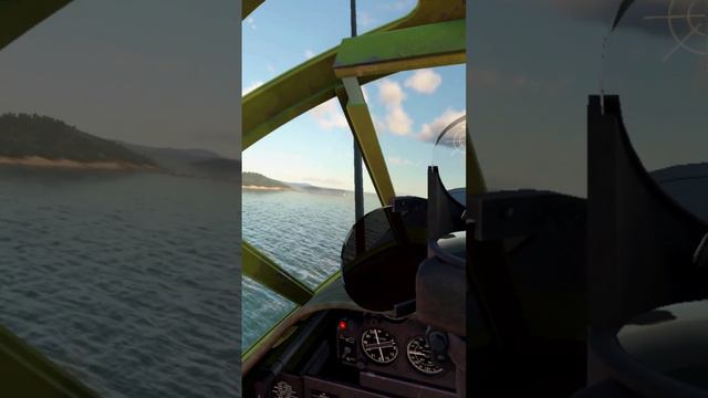 SB2C-4 Helldiver пикирует на эсминец, War Thunder, VR.