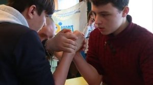 Борьба на руках