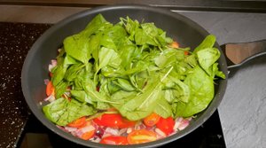 Яичница со Шпинатом и Помидорами. Полезный и быстрый рецепт!!!