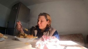 ОСТАЛАСЬ БЕЗ МАШИНЫ В ДЕРЕВНЕ / РАБОТА  В ОГОРОДЕ И ДЕРЕВЕНСКИЙ БЫТ