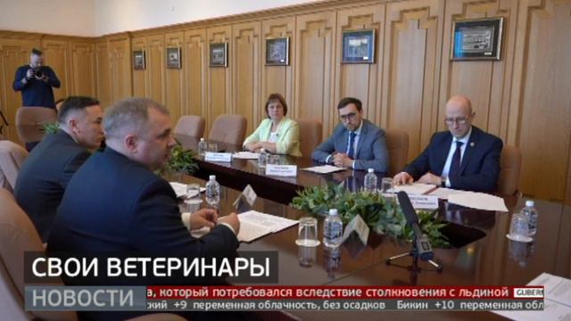 Лыжники в купальниках, сноубордисты в маскарадных костюмах — так завершили горнолыжный сезон в эти в