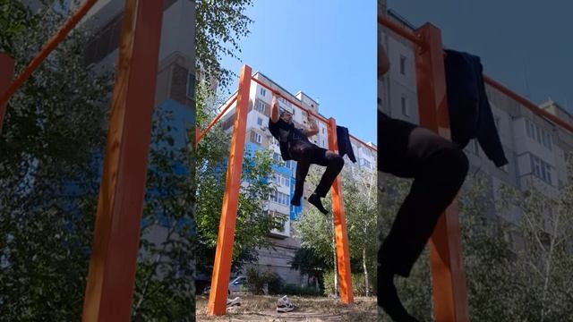 Рекорд подъём с переворотом на перекладине!