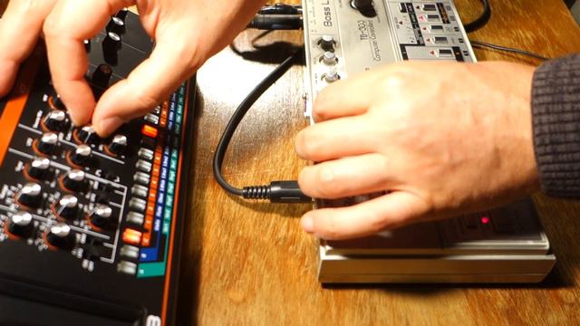 Behringer RD-9 // TD-3 // Roland TB-303 // minimal techno session (farewell edit) смотреть онлайн