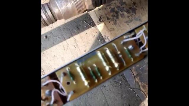 ШОК! Зеленые КМ, Рыжие КМ, К52-2, СП5, Микросхемы и Транзисторы с Позолотой в Приборе Геологов СССР смотреть онлайн