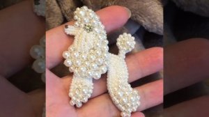 Брошь из бисера и бусин-белый пудель