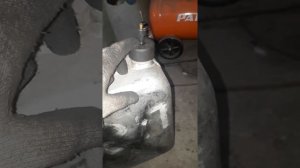 лайфхак как расправить бензиновую канистру
