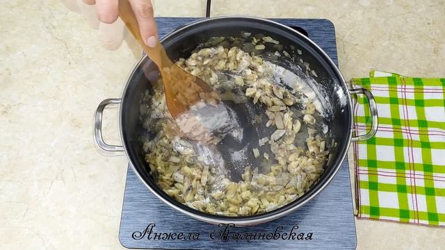 Очень вкусное блюдо из курицы! Куриные кнели в сливочном соусе с грибами/Chicken dumplings