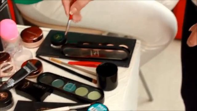 Советы визажиста, как сделать модный макияж смотреть онлайн