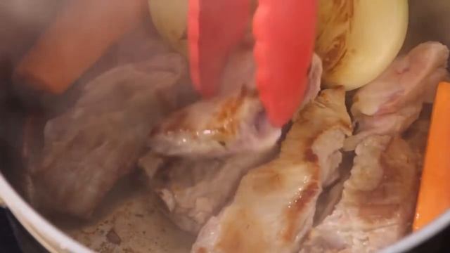 Настоящий куриный суп со свиными рёбрышками