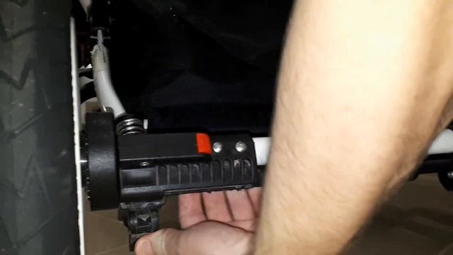 Как снять колеса с коляски. смотреть онлайн