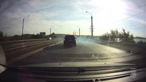 Нива с прицепом опрокинулась на бок