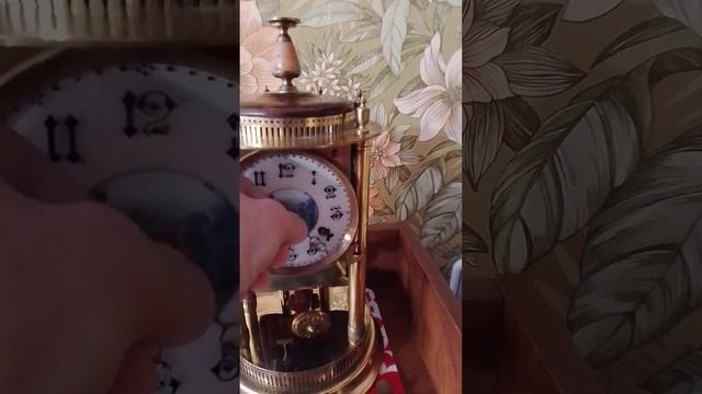 Старинные портиковые часы Юнганс смотреть онлайн