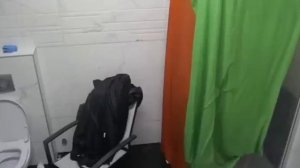 ZADRUGA 5 : Vrela akcija Zole i Nevene ispod tuša !