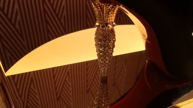 Обзор трендов на ЛЮКС, Одежда БОГАТЫХ в ЛОНДОНЕ, LOUBOUTIN. В моде ли ЛАБУТЕНЫ? Шоппинг в АНГЛИИ