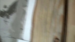 Декоративный наличник из не обрезной доски.