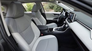 2020 Toyota RAV4 vs 2020 Honda CR-V: Which is better?